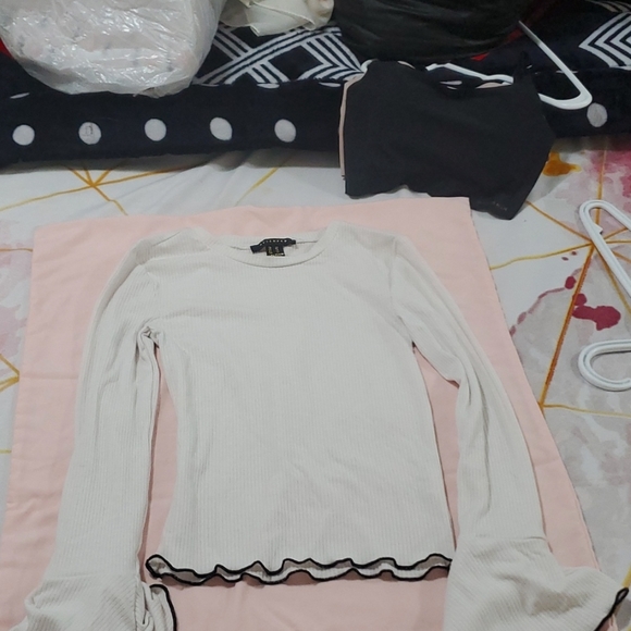 Top - Picture 1 of 1